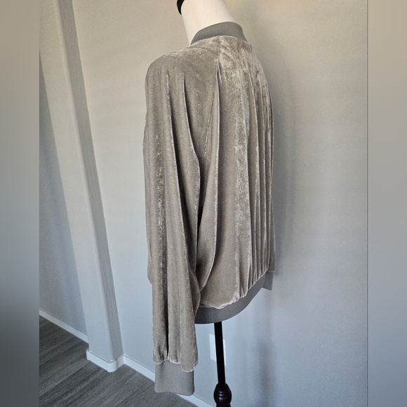 Daya By Zendaya Velour Velvet Silver Gray Track Jacket Zip Up Long Sleeve Sz XS - Picture 5 of 16